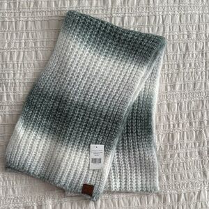 NWT C.C Grey & White Ombre Knit Scarf